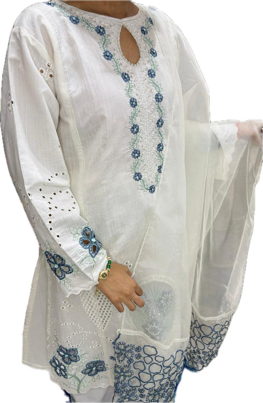 white flower kurta set